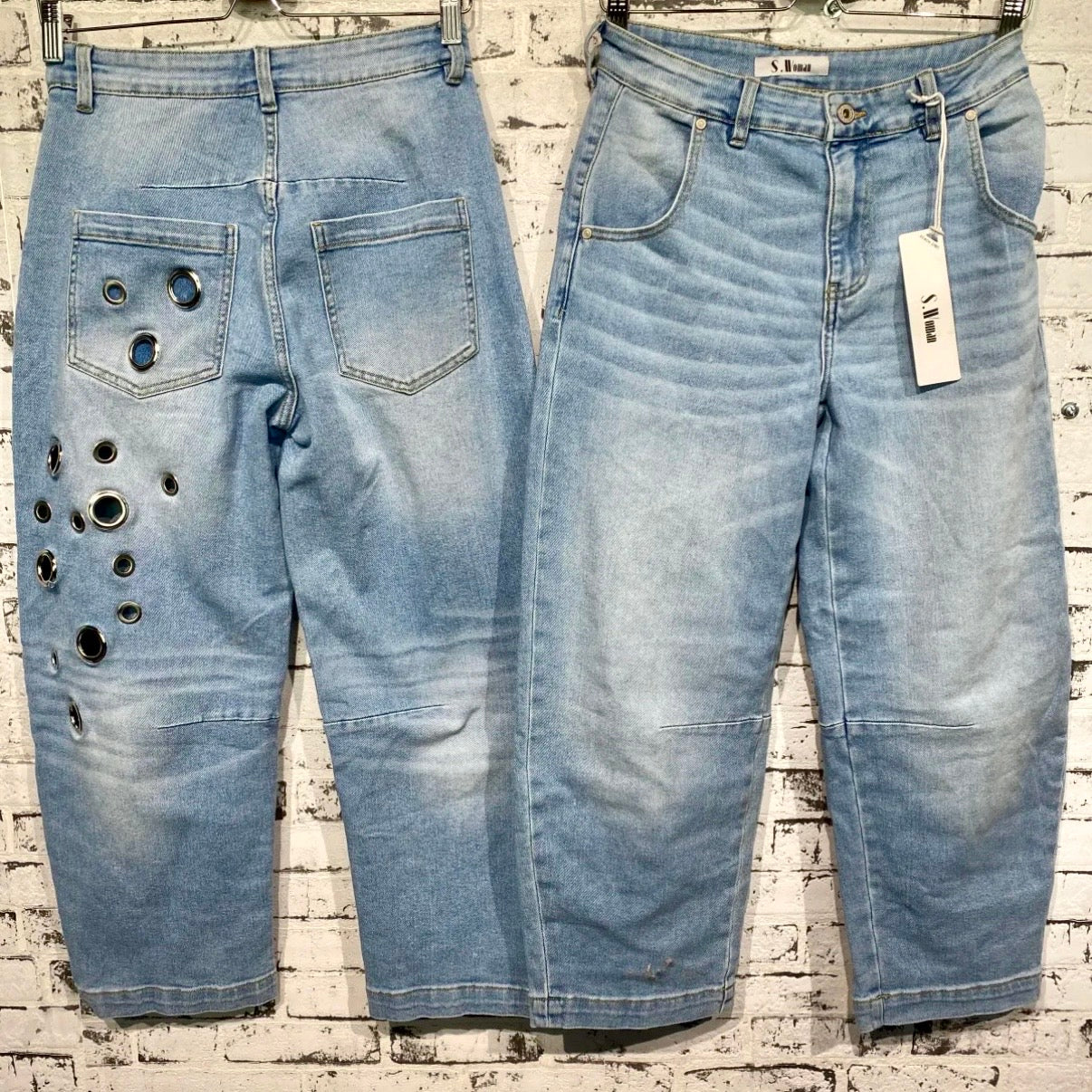 Jeans mit Ösen-Detail 💙