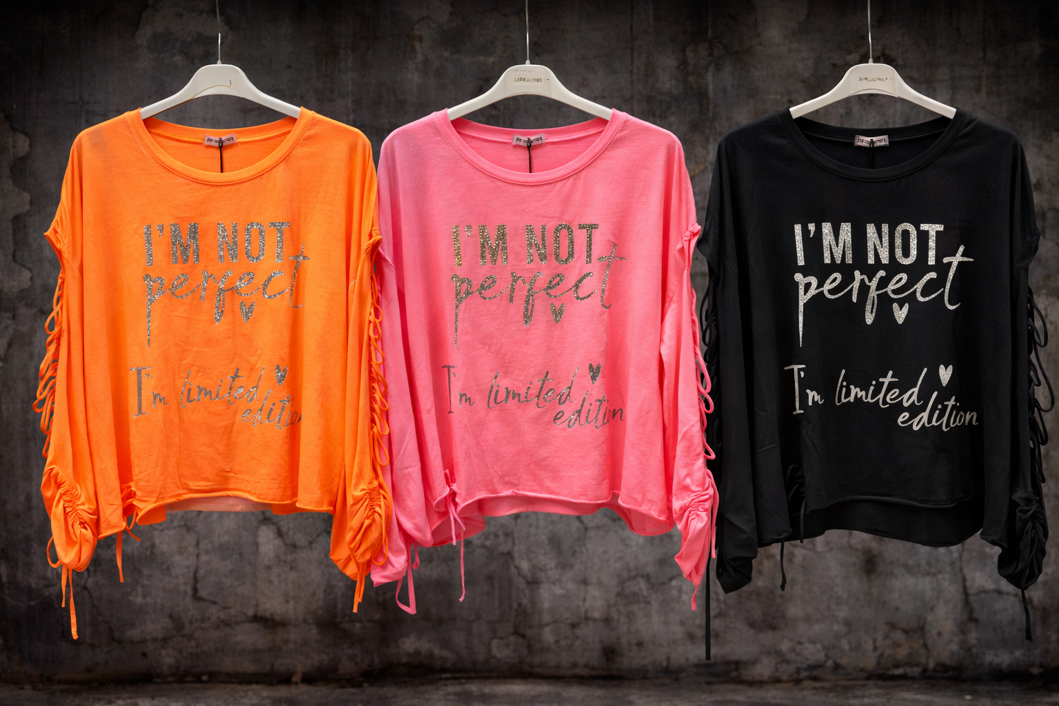 ✨ Statement Shirt „I’m not perfect“ – mit Cut-Details