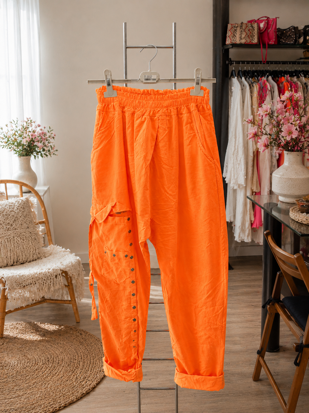 ✨ Trendige Baggy Hose mit Statement-Tasche ✨