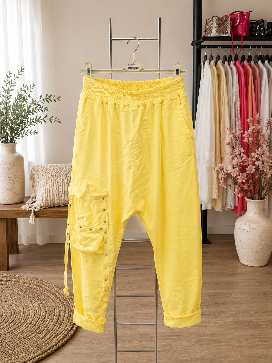 ✨ Trendige Baggy Hose mit Statement-Tasche ✨
