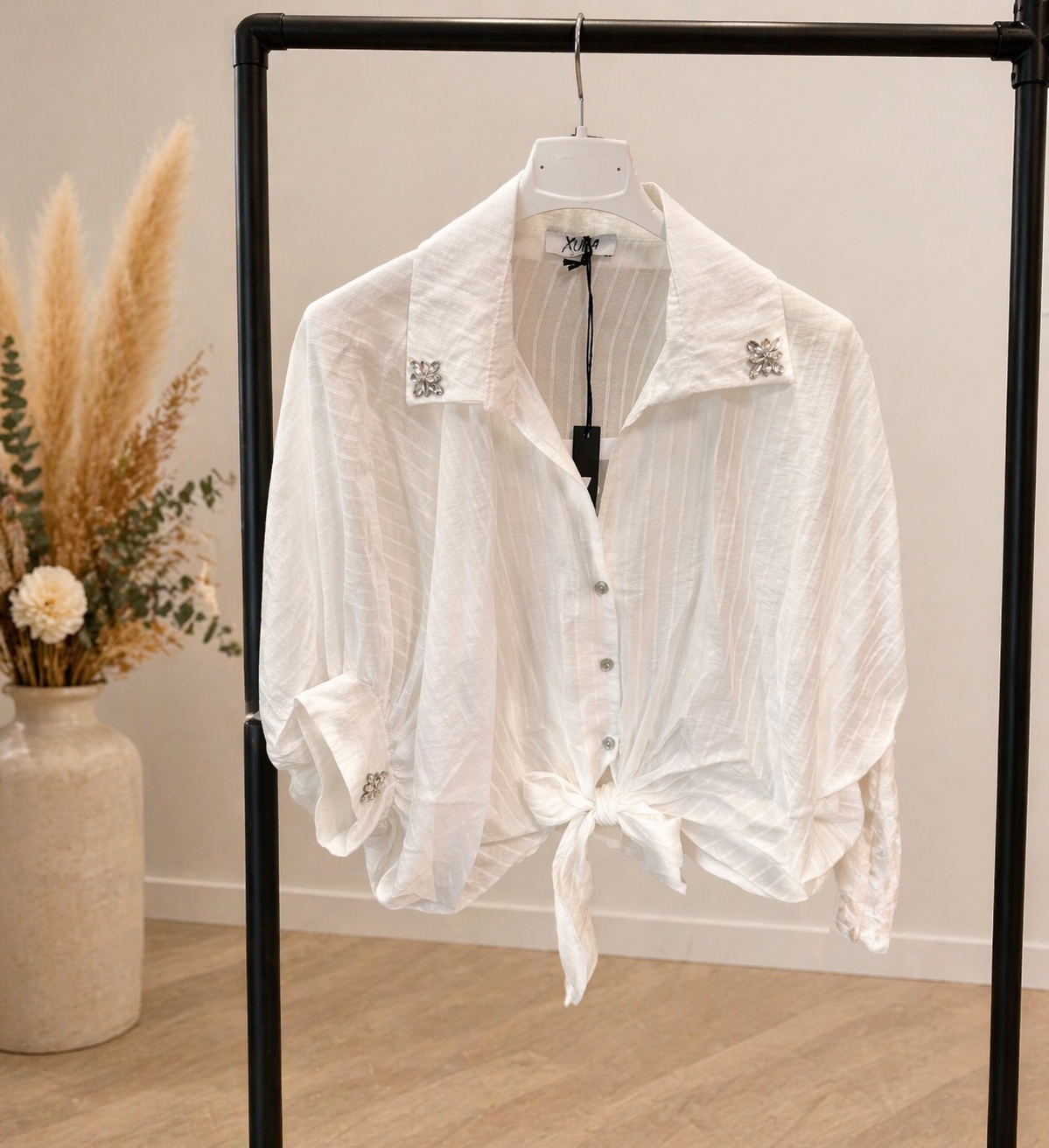✨ Kurz-Bluse mit Glitzer-Details