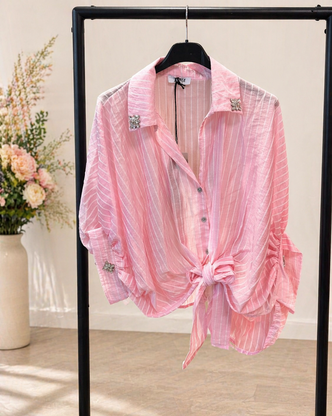 ✨ Kurz-Bluse mit Glitzer-Details
