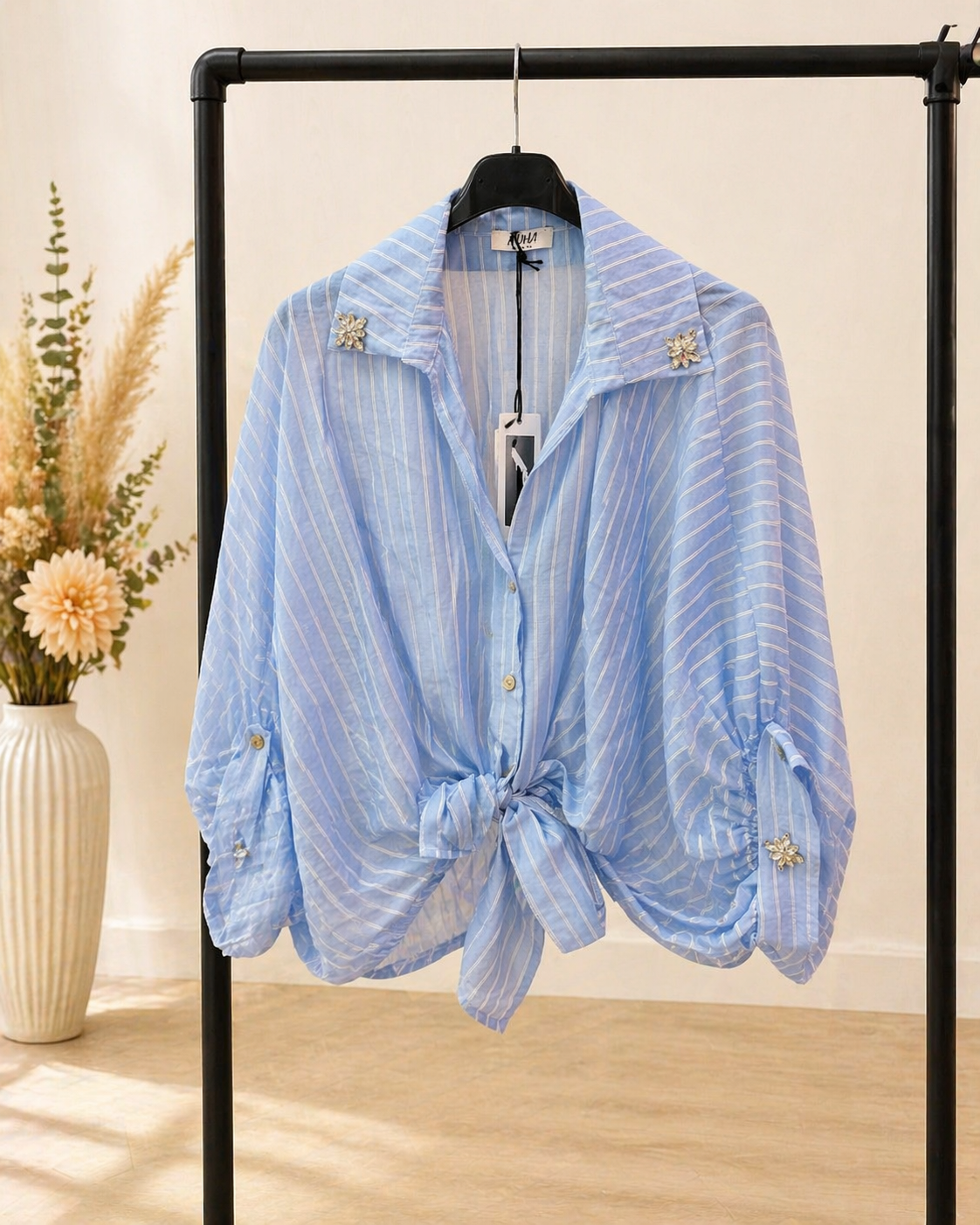 ✨ Kurz-Bluse mit Glitzer-Details